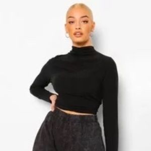 NWT - Boohoo - Soft Rib Ruched High Neck Top